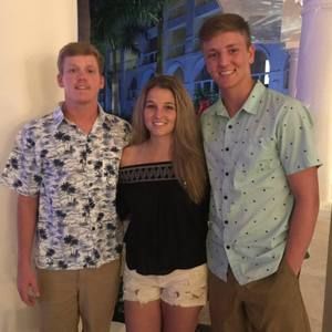 Meet your Posher, Abby